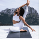 Liforme_Black_XL_Yoga_Mat_Lifestyle_2.